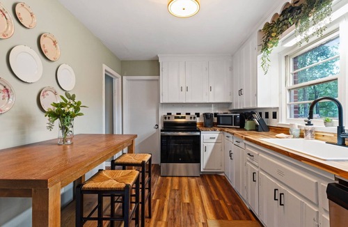 Mount Berry House | Cottage Charm Awaits in This Sweet Rome Retreat