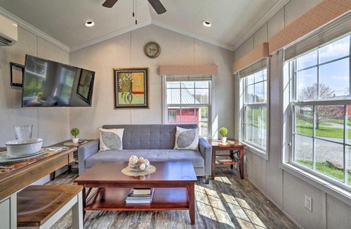 Pleasant Mount House | Cottage Complex 8 Bedroom At Equestrian House