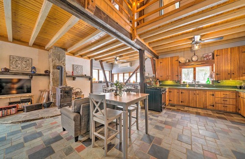 Cambridge Springs House | Country Escape w/Fire Pit Near French Creek!