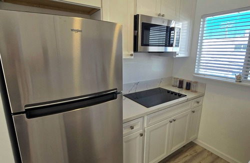 Hillcrest Apartment | Cozy 1-bedroom apartment in Downtown beautiful San Diego with AC