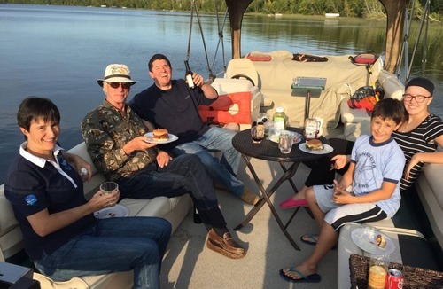 Blackduck House | Cozy 3-bedroom/3 Bathroom secluded house on the shore of Moose Lake