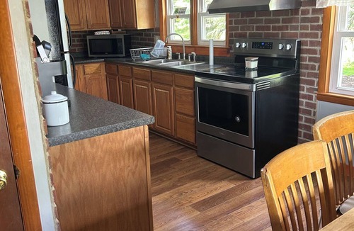 Orrtanna House | Cozy and Clean Farmhouse in Mountains near Gettysburg. No extra cleaning fees!