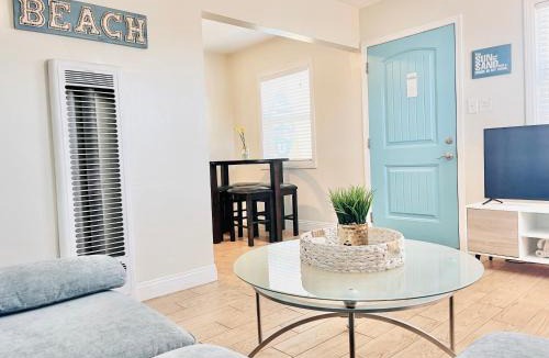 Pacific Beach Apartment | Cozy Beach Cottage