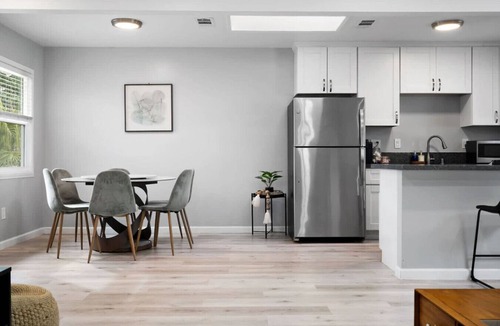 North Clairemont House | Cozy Clean Family Home - Central to everything!