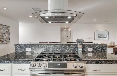 Clairemont Mesa House | Cozy & Entertainment Haven | Large backyard Views