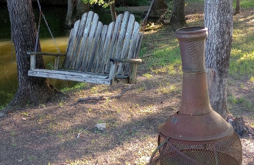 Coosa Cabin | Cozy private cabin on 10 acres with 300+ feet of water front. Pet friendly.