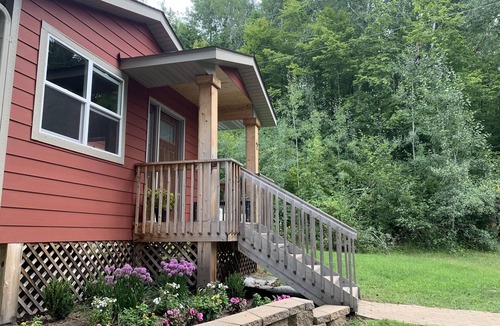 Ironton Cabin | Cuyuna Lake cabin retreat. Fish, hike, bike trails, star gazing, mins to town.