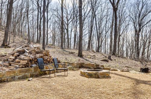 Fort Payne House | Deck, Sauna & Mtn View! Fort Payne Cabin