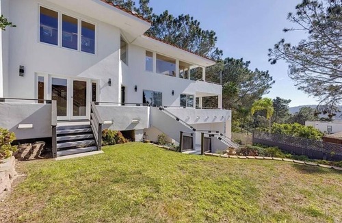 Del Mar Heights House | Del Mar Sea Sanctuary. Spacious 4-bedroom Del Mar house. Views in every room!