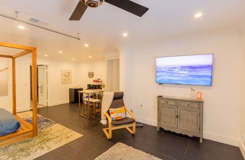 North Park Condo | *Deluxe Master Studio* Private Entrance & Patio
