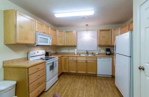 Cherokee Apartment | Downtown Cherokee Loft- Walking Distance Cherokee Island Park