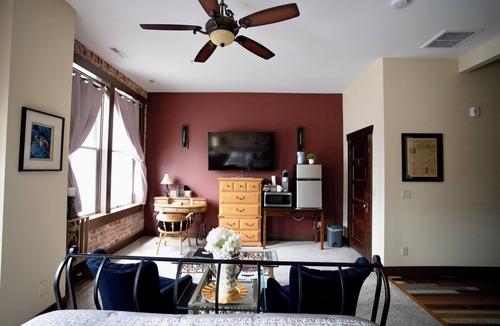 Wenatchee Apartment | Downtown Cozy Castlerock Suite