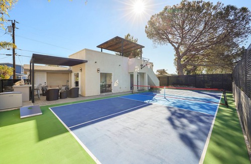 North Clairemont House | Dream 4BR HOUSE in the ❤️ of San Diego +A/C Spa Pickleball