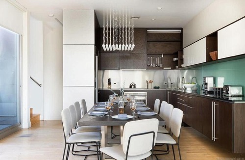 Little Italy House | Elegant 5BR with BBQ Balcony & City Views