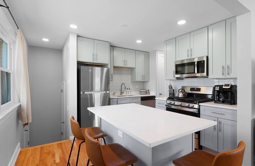 Arlington Heights House | Elevation, 5 Beds Open Concept, Huge Basement