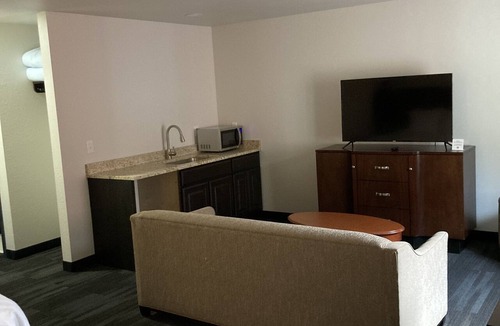 Ridgway Hotel | Elker Inn & Suites