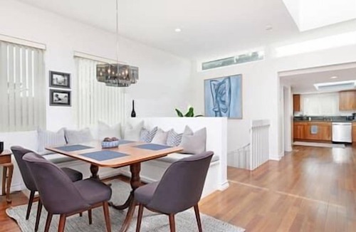 Beach Barber Tract House | Endless Summer at Windansea⛱️🏄‍♀️ steps to the sand at La Jolla’s finest Beach