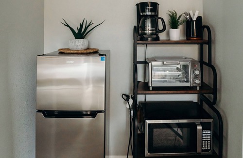 North Clairemont Apartment | Enjoy the simplicity of this quiet and central accommodation.