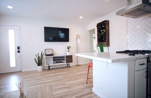 Pacific Beach House | Explore Beaches & Bike Paths from a Boutique Home