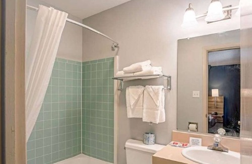 Clinton Apartment | Explore Studio in heart of Clinton, IA - a warm welcome awaits!