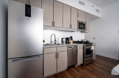 Avondale Apartment | Exquisite Studio l DT Birmingham w Private Balcony