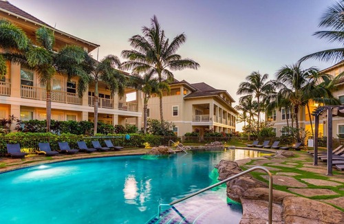 Poipu Villa | F300 4-bedroom Poolside Penthouse