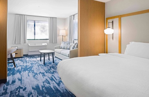 Pacific Beach Hotel | Fairfield Inn & Suites by Marriott San Diego Pacific Beach