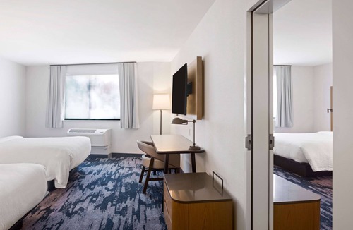 Pacific Beach Hotel | Fairfield Inn & Suites by Marriott San Diego Pacific Beach