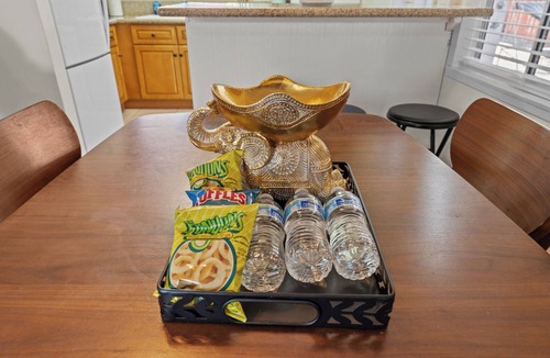 North Clairemont House | Family-Friendly Retreat: Kids Play Area, AC, Outdoor Dining & High Chair