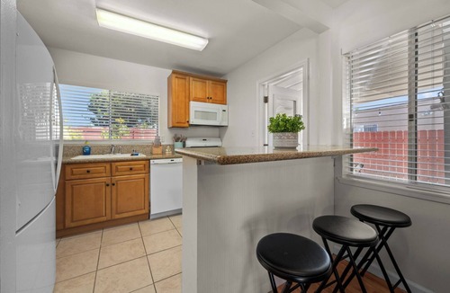 North Clairemont House | Family-Friendly Retreat: Kids Play Area, AC, Outdoor Dining & High Chair