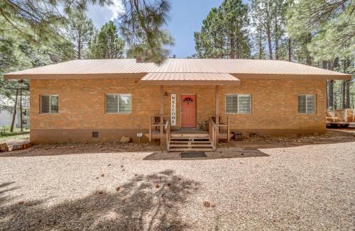 Heber House | Fire Pit & Grill: Spacious 'Forest Lakes Chalet'