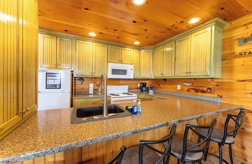 Bryant Cabin | Fish Tales Cabin – Spacious Retreat with Hot Tub