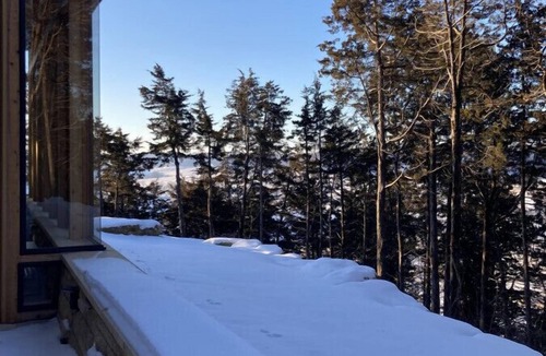 Bellevue Cottage | Frank Lloyd Wright · Gorgeous Views, Sweeping Valley, Amazing Sunsets