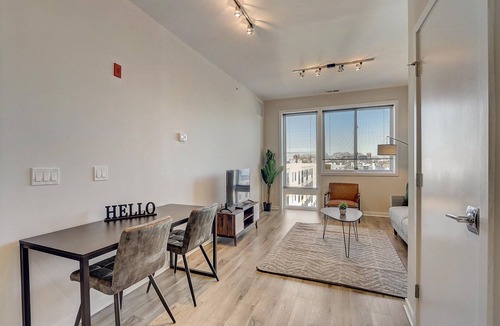 Brewerytown Apartment | Frontdesk | 1 BR Apt near Strawberry Mansion