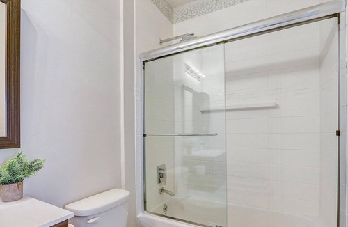 Brewerytown Apartment | Frontdesk | Convenient 2BR Brewerytown Apt
