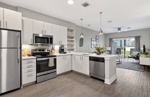 Hillsboro West End House | Full Kitchen + In-Unit Laundry + Terrace | Walk to Hillsboro Village | Belcourt