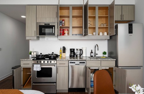 Avondale Apartment | Fully-Equipped Studio Oasis! l Private Balcony