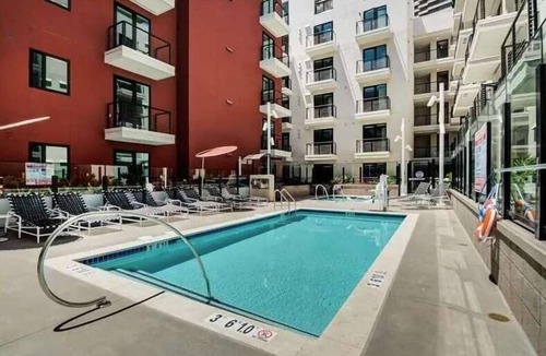 Pacific Terrace Apartment | Fully Furnished 1BR Downtown w/Wi-Fi Parking
