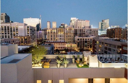 Pacific Terrace Apartment | Fully Furnished 1BR Downtown w/Wi-Fi Parking