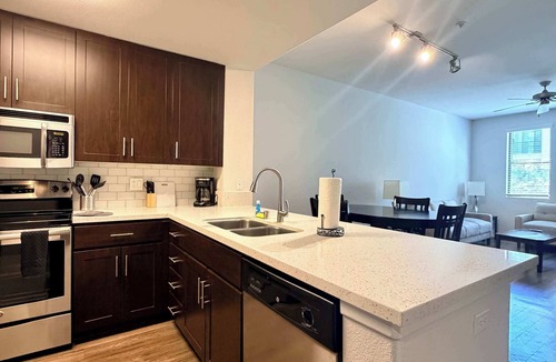 Mission Valley East Apartment | Fully Furnished 1BR in Misson Valley w/Parking