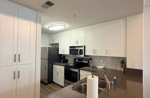 Mission Valley East Apartment | Fully Furnished 1BR in Misson Valley w/Parking