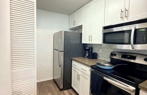 Mission Valley East Apartment | Fully Furnished 1BR in Misson Valley w/Parking