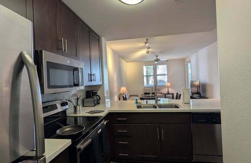Mission Valley East Apartment | Fully Furnished 1BR in Misson Valley w/Parking