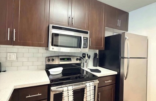 Mission Valley East Apartment | Fully Furnished 1BR in Misson Valley w/Parking