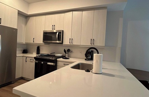 Mission Valley East Apartment | Fully Furnished 1BR in Misson Valley w/Parking