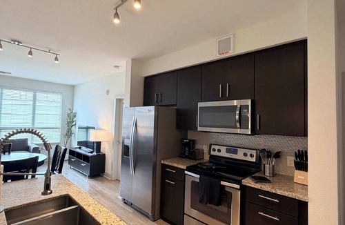Mission Valley East Apartment | Fully Furnished 2BR in Mission Valley w/Parking