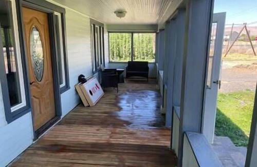 Buena House | Fun Farmhouse with lots of space and no neighbors