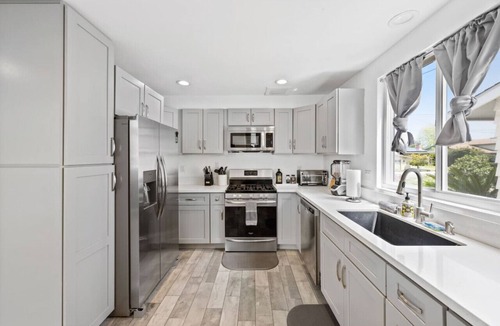 Clairemont Mesa West House | Game On! 4BR/4B Luxe Retreat w/Endless Games & Photo Fun
