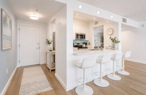 East Village Apartment | Gaslamp District Gem Walk to Dining