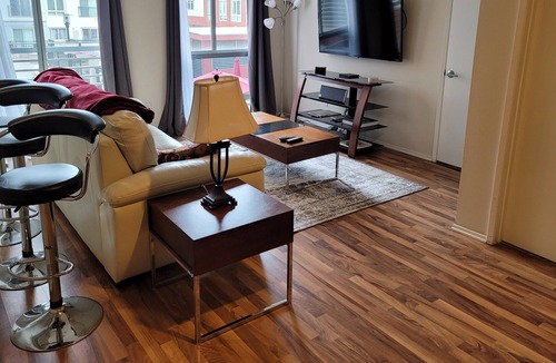 Pacific Terrace House | GASLAMP DOWNTOWN SAN DIEGO CONDO NEAR EVERYTHING. SPA/POOL/BBQ/PARKING